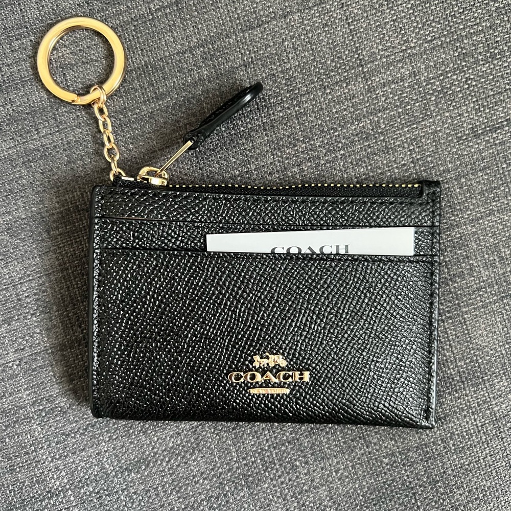 NWT COACH SIGNATURE MINI CREDIT CARD HOLDER CASE WITH KEY RING ON A CHEIN
